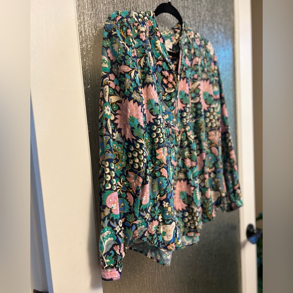 Bright Patterned LOFT Blouse - Picture 2 of 10